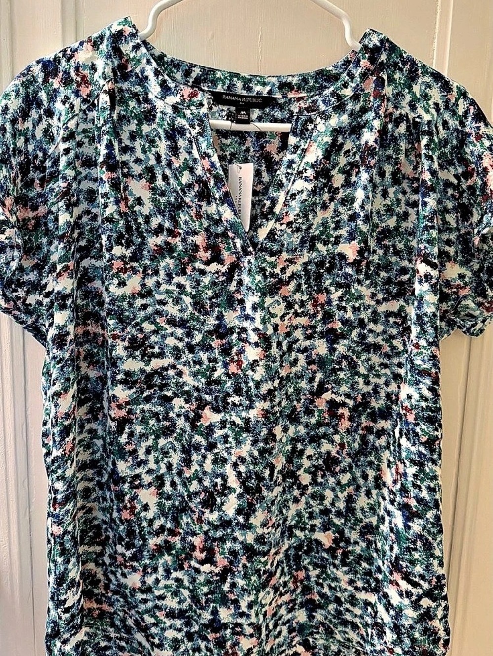 Banana Republic Abstract Print Blouse in Blue & Green Size Medium NWT